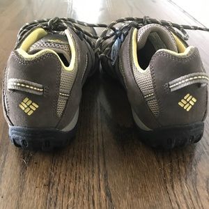 Columbia Shoes - Columbia Women’s Redmond Waterproof Hiking Shoe Columbia Shoes - Columbia Women’s Redmond Waterproof Hiking Shoe